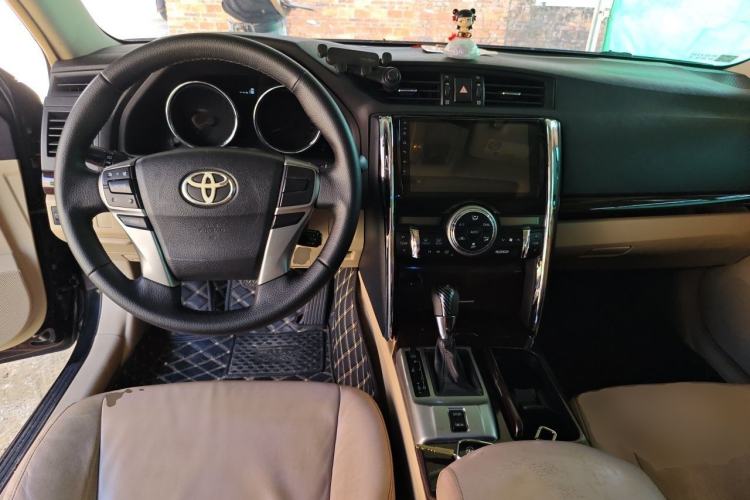 Used Toyota Reiz 2012 2.5V Fengdu Elite Stylish Edition Center Console