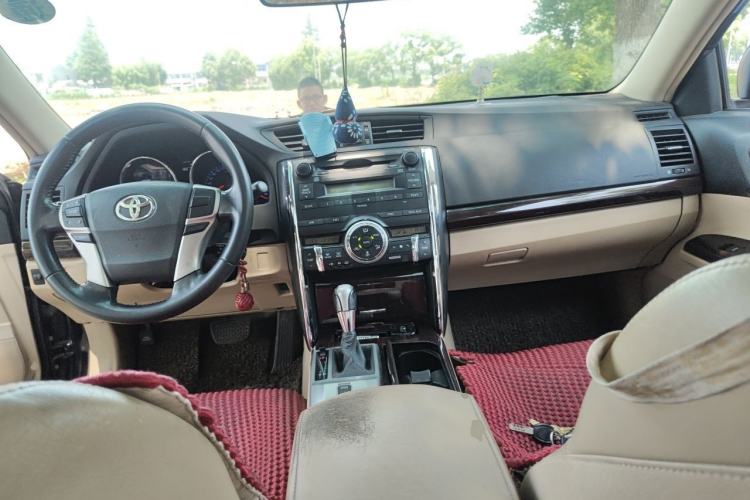 Used Toyota Reiz 2012 2.5V Fengdu Elite Stylish Edition Center Console