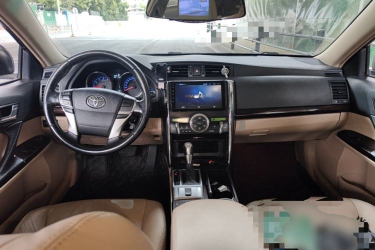 Used Toyota Reiz 2012 2.5V Fengdu Elite Stylish Edition Center Console