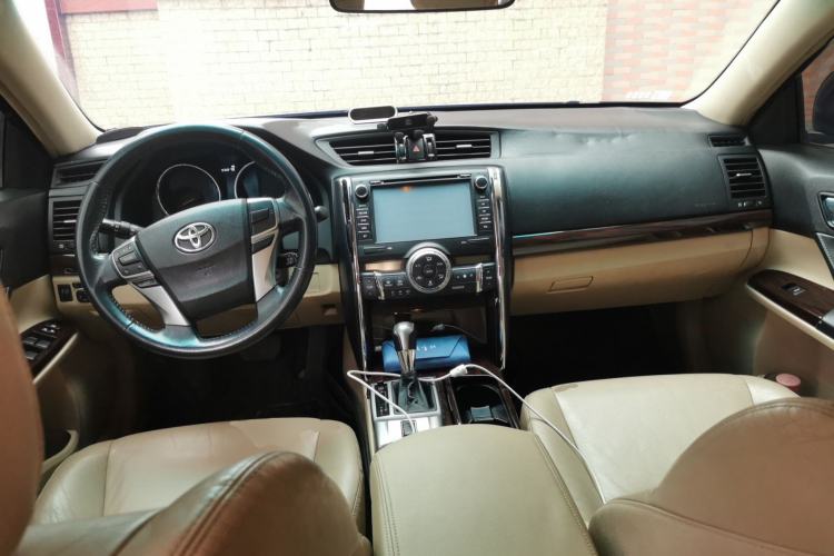 Used Toyota Reiz 2012 2.5V Fengdu Elite Stylish Edition Center Console