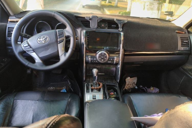 Used Toyota Reiz 2012 2.5V Fengdu Elite Stylish Edition Center Console