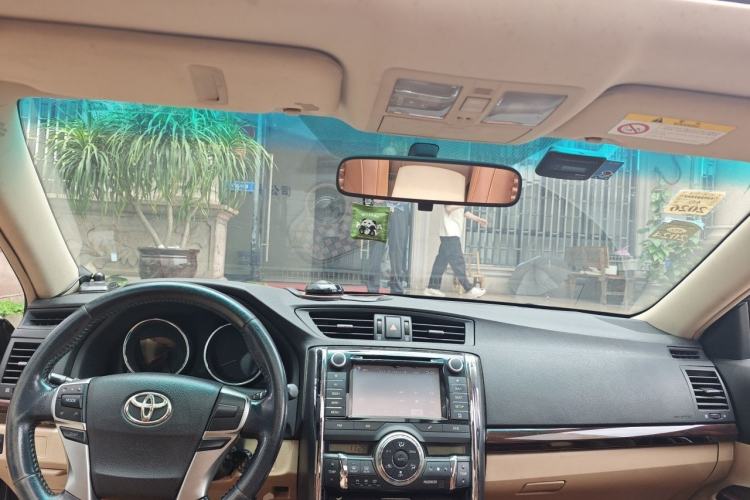 Used Toyota Reiz 2012 2.5V Fengdu Elite Stylish Edition Center Console