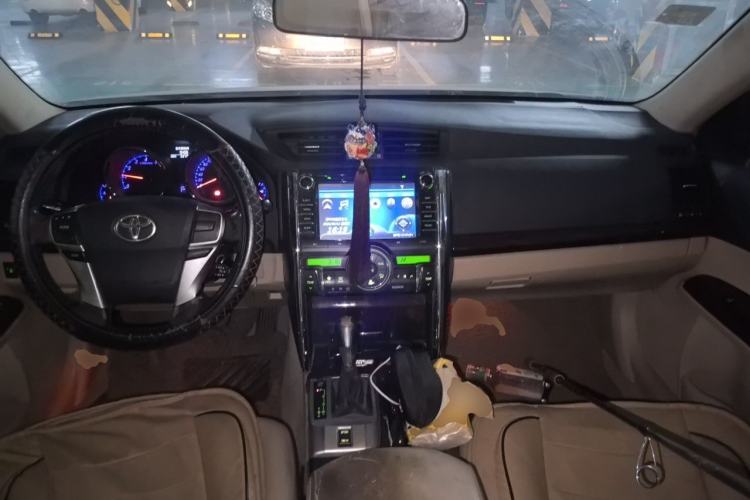 Used Toyota Reiz 2012 2.5V Fengdu Elite Stylish Edition Center Console