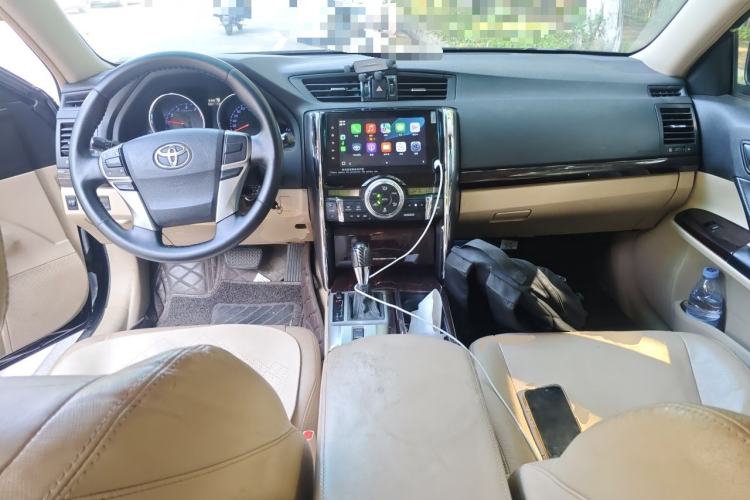 Used Toyota Reiz 2012 2.5V Fengdu Elite Stylish Edition Center Console