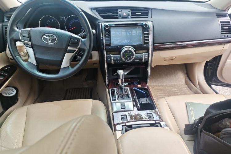 Used Toyota Reiz 2012 2.5V Fengdu Elite Stylish Edition Center Console