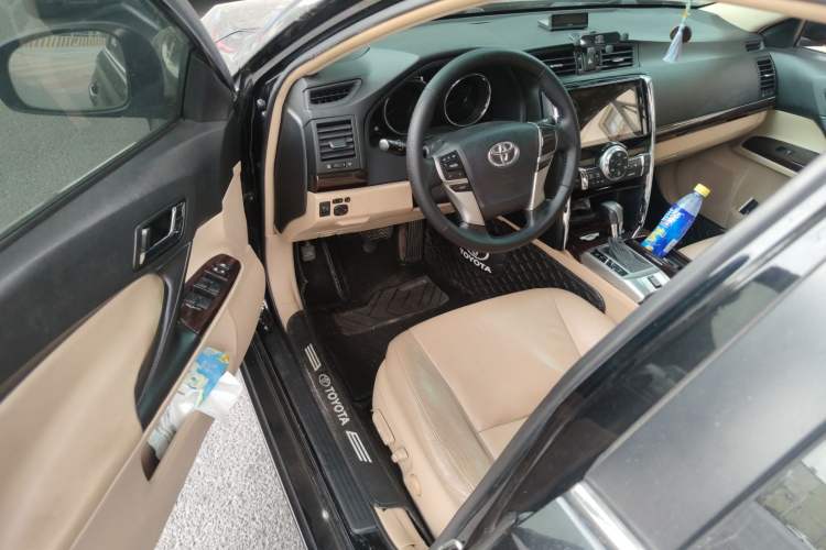 Used Toyota Reiz 2012 2.5V Fengdu Elite Stylish Edition Driver Seat