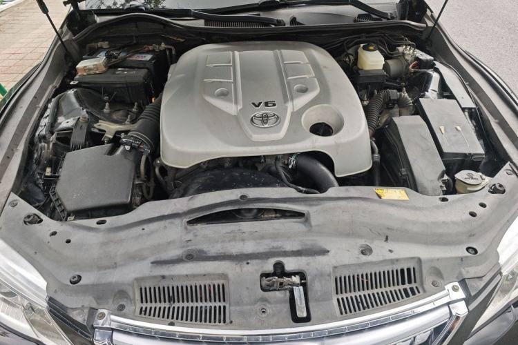 Used Toyota Reiz 2012 2.5V Fengdu Elite Stylish Edition Engine Bay