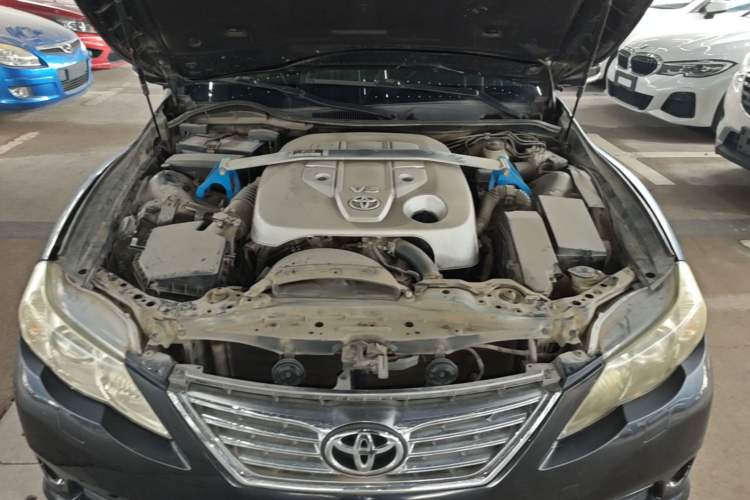 Used Toyota Reiz 2012 2.5V Fengdu Elite Stylish Edition Engine Bay