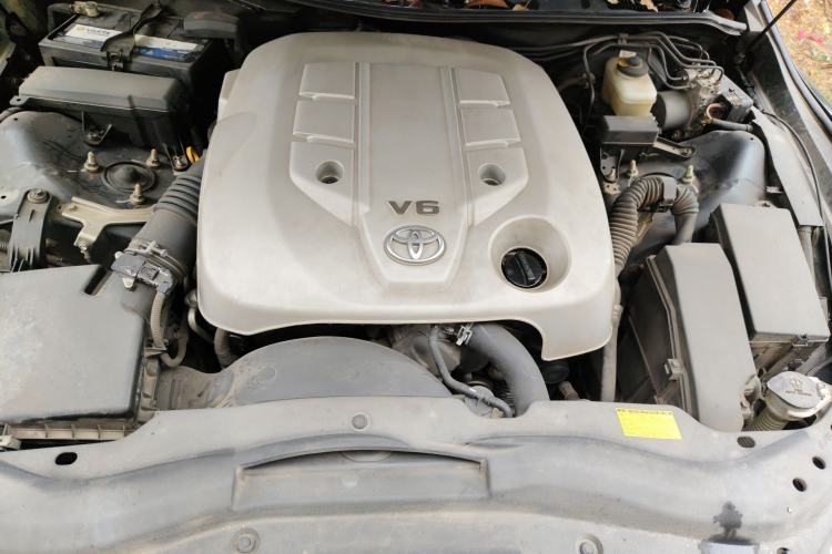 Used Toyota Reiz 2012 2.5V Fengdu Elite Stylish Edition Engine Bay