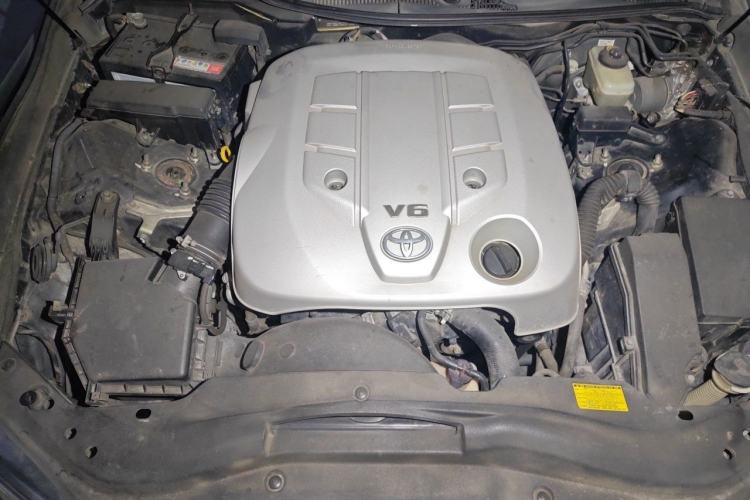 Used Toyota Reiz 2012 2.5V Fengdu Elite Stylish Edition Engine Bay