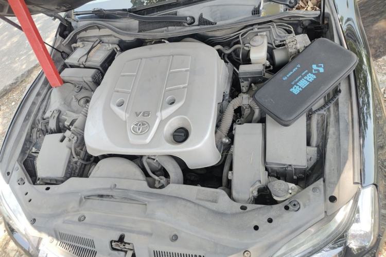 Used Toyota Reiz 2012 2.5V Fengdu Elite Stylish Edition Engine Bay