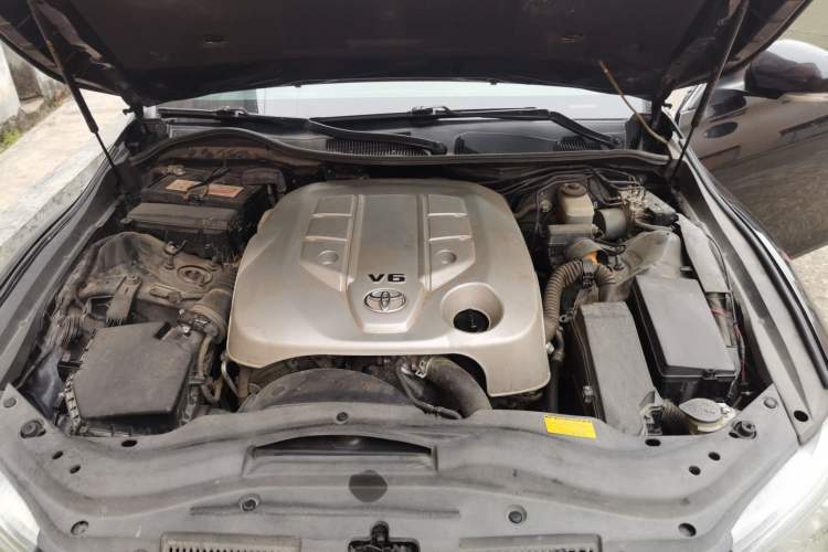Used Toyota Reiz 2012 2.5V Fengdu Elite Stylish Edition Engine Bay
