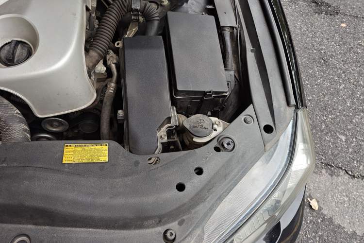 Used Toyota Reiz 2012 2.5V Fengdu Elite Stylish Edition Engine Bay Left