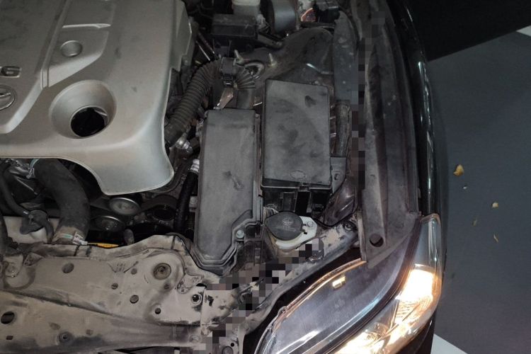Used Toyota Reiz 2012 2.5V Fengdu Elite Stylish Edition Engine Bay Left