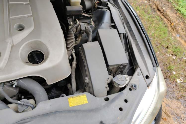 Used Toyota Reiz 2012 2.5V Fengdu Elite Stylish Edition Engine Bay Left
