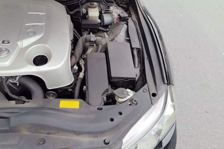 Used Toyota Reiz 2012 2.5V Fengdu Elite Stylish Edition Engine Bay Left