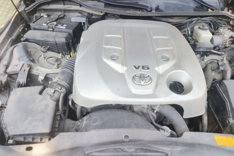 Used Toyota Reiz 2012 2.5V Fengdu Elite Stylish Edition Engine Bay