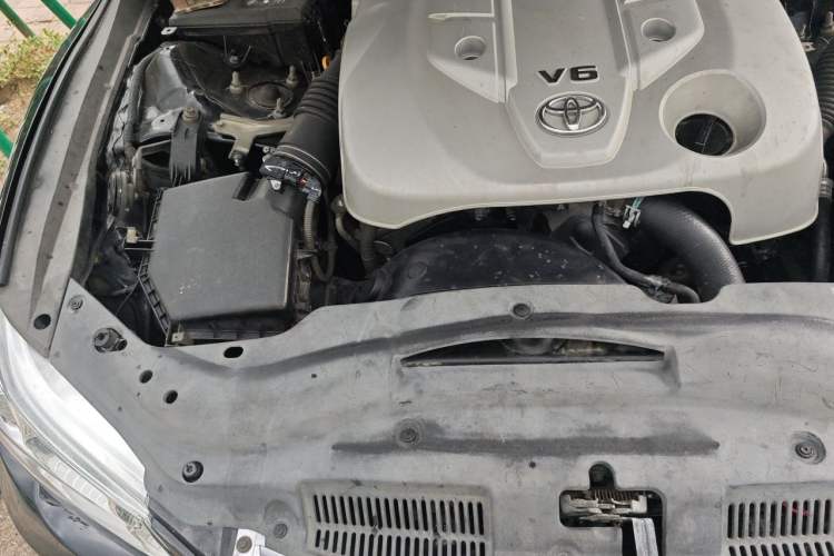 Used Toyota Reiz 2012 2.5V Fengdu Elite Stylish Edition Engine Bay Right
