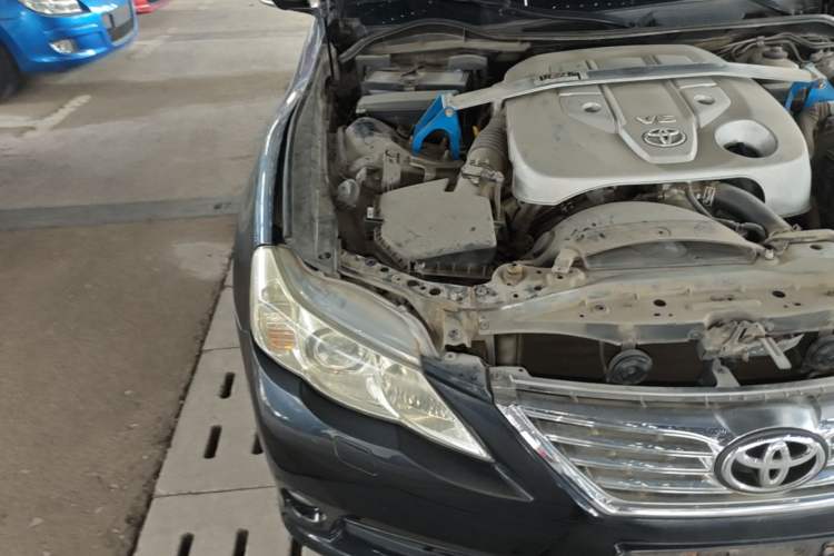Used Toyota Reiz 2012 2.5V Fengdu Elite Stylish Edition Engine Bay Right
