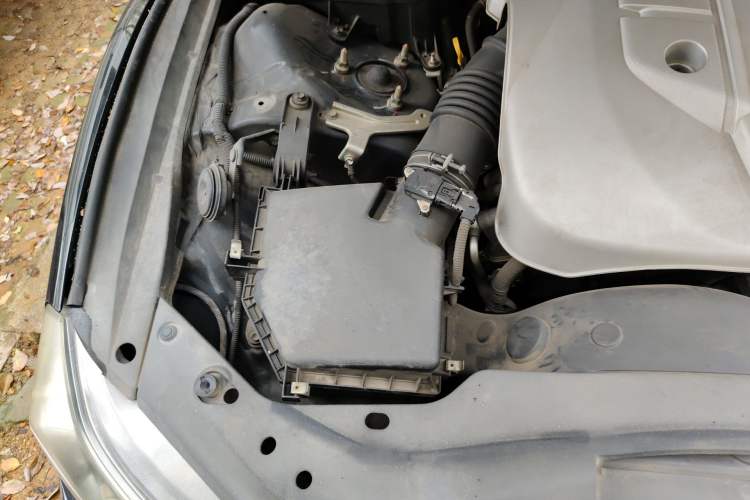 Used Toyota Reiz 2012 2.5V Fengdu Elite Stylish Edition Engine Bay Right