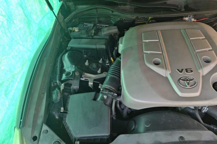 Used Toyota Reiz 2012 2.5V Fengdu Elite Stylish Edition Engine Bay Right