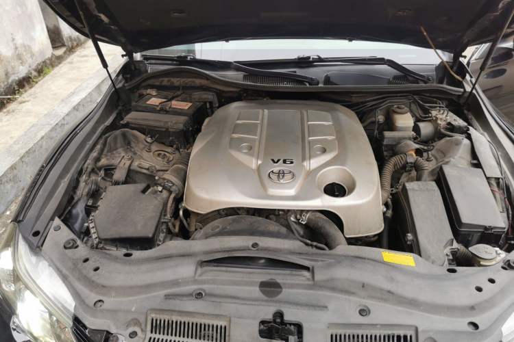 Used Toyota Reiz 2012 2.5V Fengdu Elite Stylish Edition Engine Bay Right