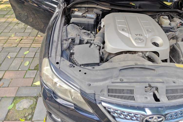 Used Toyota Reiz 2012 2.5V Fengdu Elite Stylish Edition Engine Bay Right