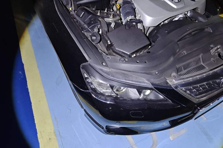 Used Toyota Reiz 2012 2.5V Fengdu Elite Stylish Edition Engine Bay Right