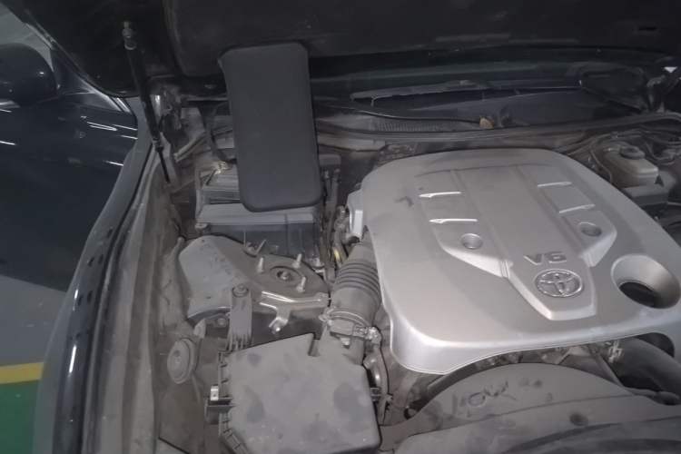 Used Toyota Reiz 2012 2.5V Fengdu Elite Stylish Edition Engine Bay Right