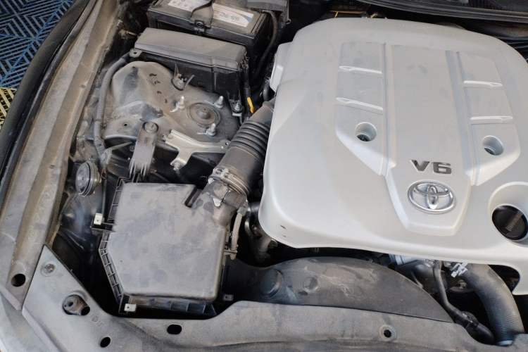 Used Toyota Reiz 2012 2.5V Fengdu Elite Stylish Edition Engine Bay Right