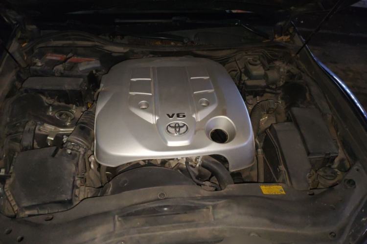 Used Toyota Reiz 2012 2.5V Fengdu Elite Stylish Edition Engine Bay