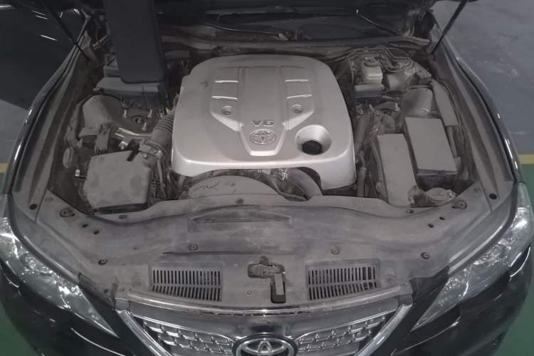 Used Toyota Reiz 2012 2.5V Fengdu Elite Stylish Edition Engine Bay