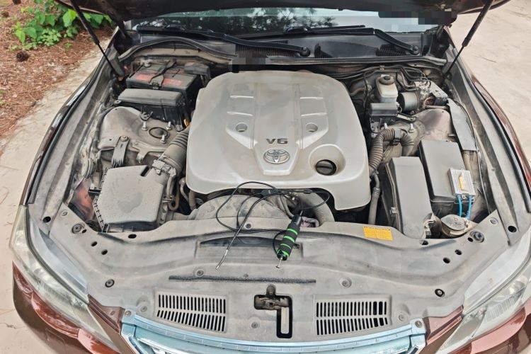 Used Toyota Reiz 2012 2.5V Fengdu Elite Stylish Edition Engine Bay