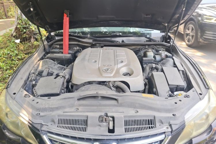 Used Toyota Reiz 2012 2.5V Fengdu Elite Stylish Edition Engine Bay