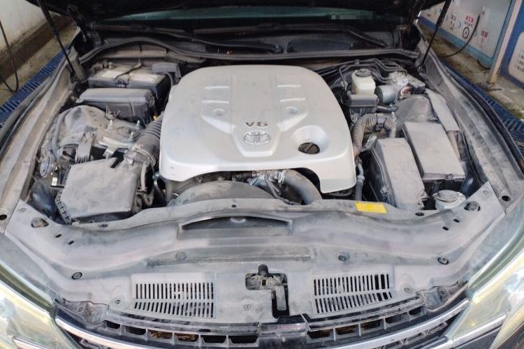 Used Toyota Reiz 2012 2.5V Fengdu Elite Stylish Edition Engine Bay