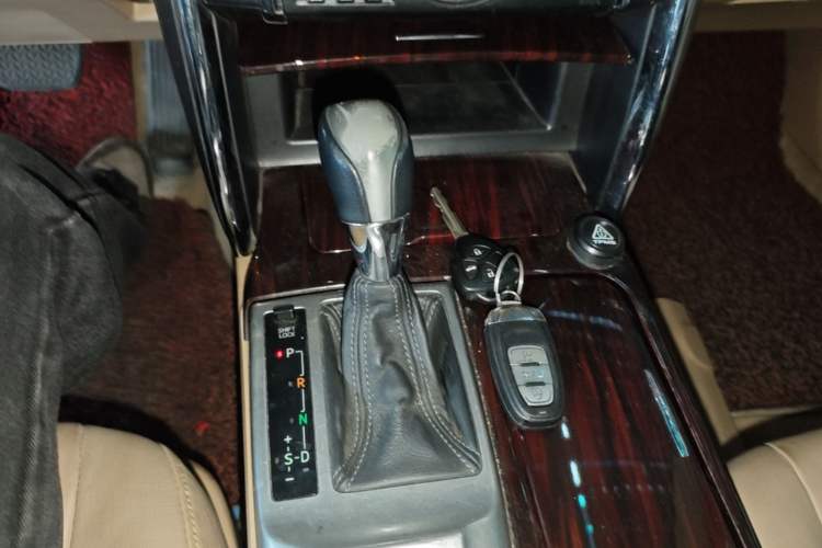 Used Toyota Reiz 2012 2.5V Fengdu Elite Stylish Edition Gear Lever