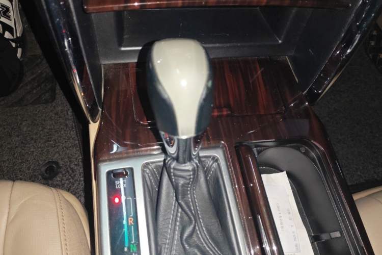 Used Toyota Reiz 2012 2.5V Fengdu Elite Stylish Edition Gear Lever
