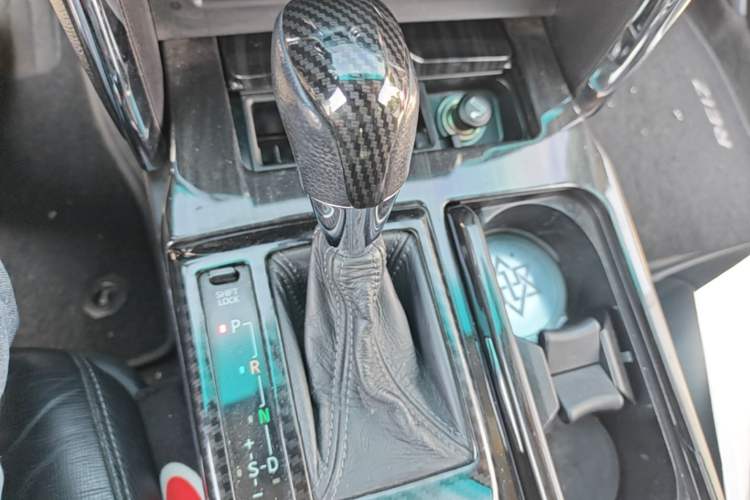 Used Toyota Reiz 2012 2.5V Fengdu Elite Stylish Edition Gear Lever