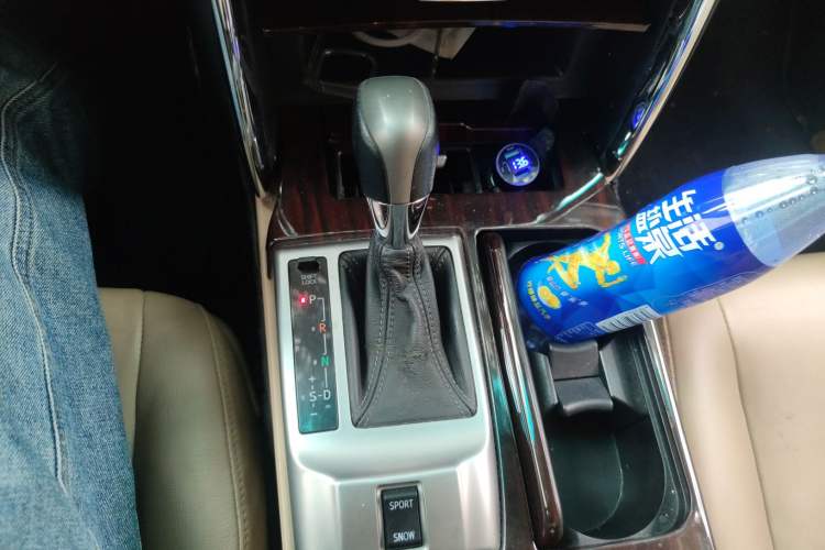 Used Toyota Reiz 2012 2.5V Fengdu Elite Stylish Edition Gear Lever