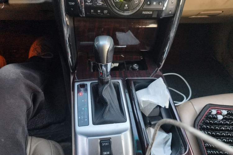 Used Toyota Reiz 2012 2.5V Fengdu Elite Stylish Edition Gear Lever