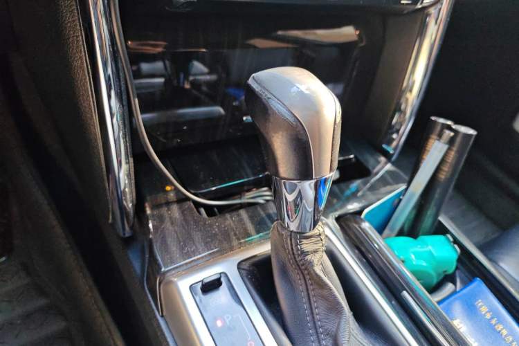 Used Toyota Reiz 2012 2.5V Fengdu Elite Stylish Edition Gear Lever