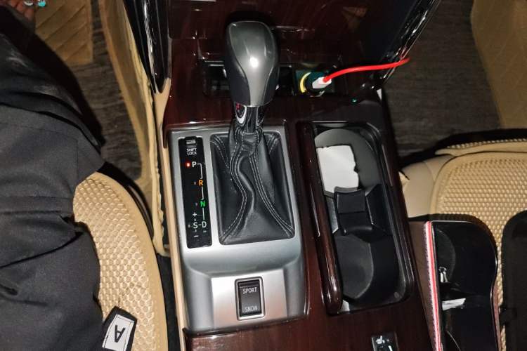 Used Toyota Reiz 2012 2.5V Fengdu Elite Stylish Edition Gear Lever