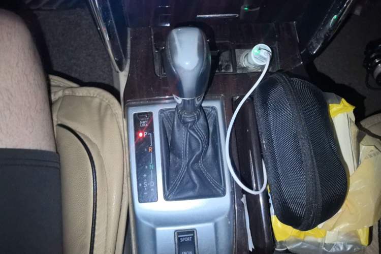 Used Toyota Reiz 2012 2.5V Fengdu Elite Stylish Edition Gear Lever