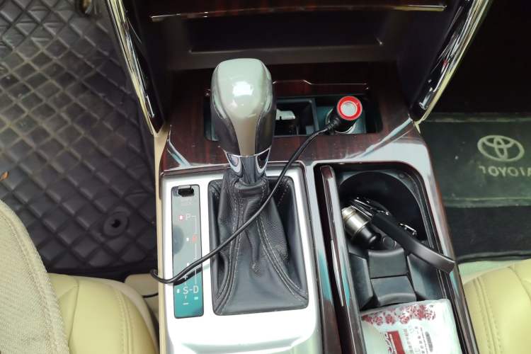 Used Toyota Reiz 2012 2.5V Fengdu Elite Stylish Edition Gear Lever