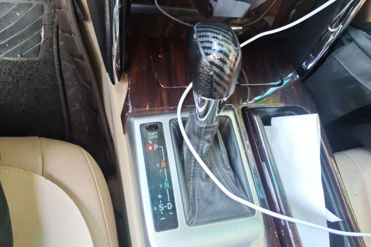 Used Toyota Reiz 2012 2.5V Fengdu Elite Stylish Edition Gear Lever