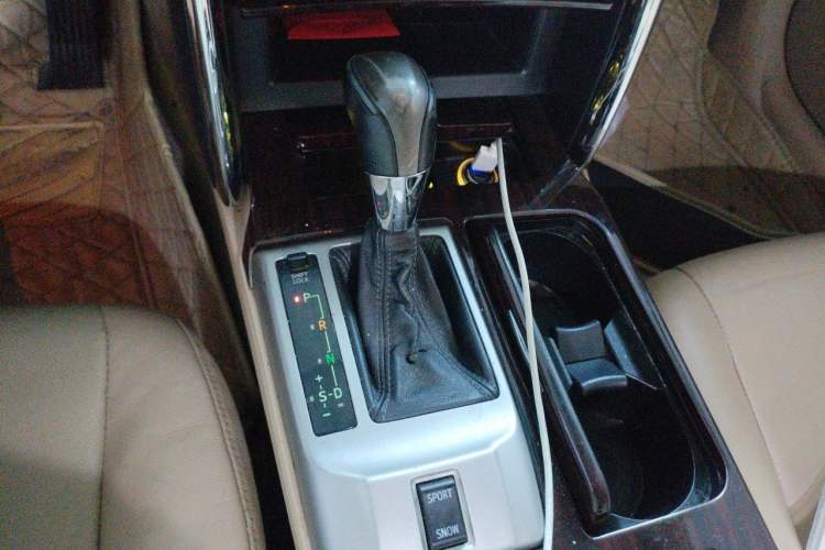 Used Toyota Reiz 2012 2.5V Fengdu Elite Stylish Edition Gear Lever