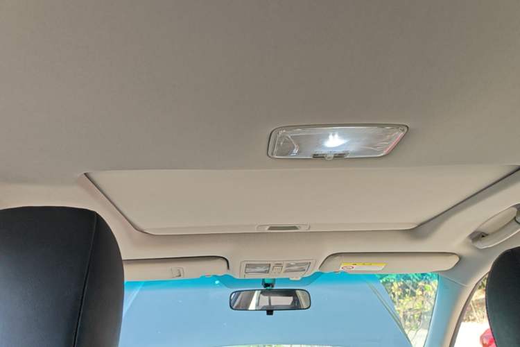 Used Toyota Reiz 2012 2.5V Fengdu Elite Stylish Edition Headliner