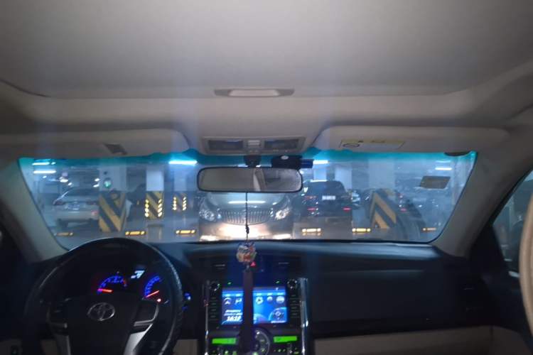 Used Toyota Reiz 2012 2.5V Fengdu Elite Stylish Edition Headliner