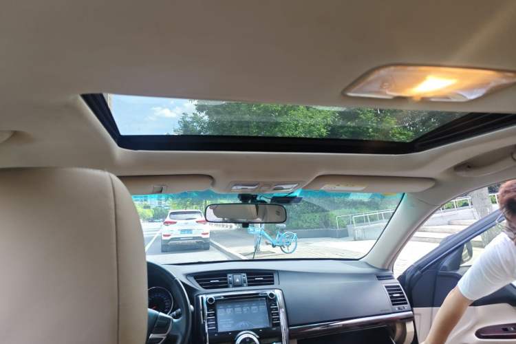 Used Toyota Reiz 2012 2.5V Fengdu Elite Stylish Edition Headliner