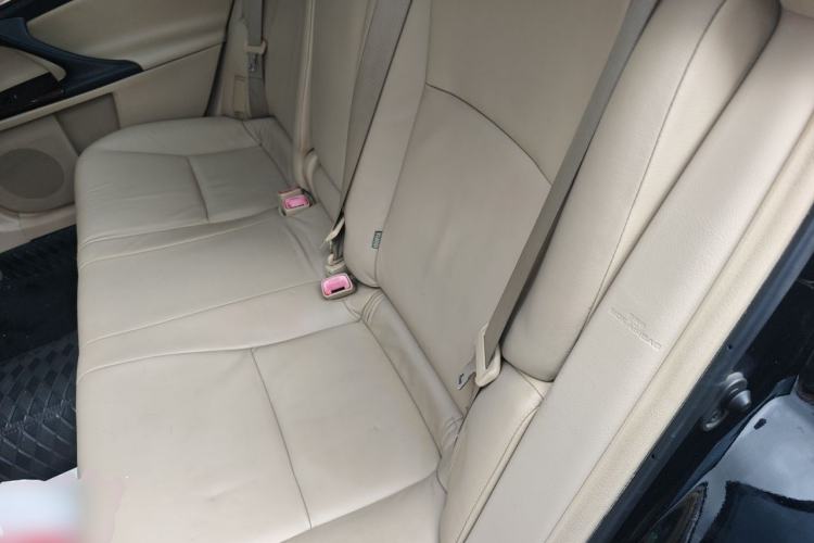 Used Toyota Reiz 2012 2.5V Fengdu Elite Stylish Edition Left Rear Seat
